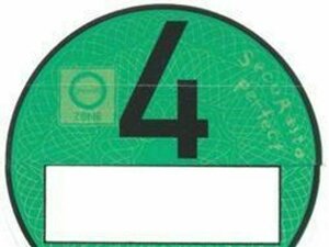 Ford Transit TDCI FT 300 HOCH 1 HAND NAVI AHK 155.000 km 2.200 &euro; Hannover 30179