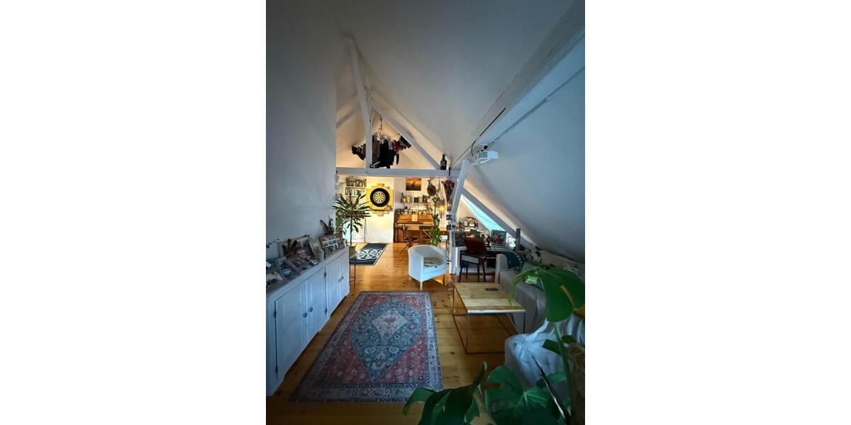 Dachgeschoßwohnung Hannover Linden-Limmer - 2 Zimmer, 70 m&sup2;, 950&euro; | Angebot:25820576