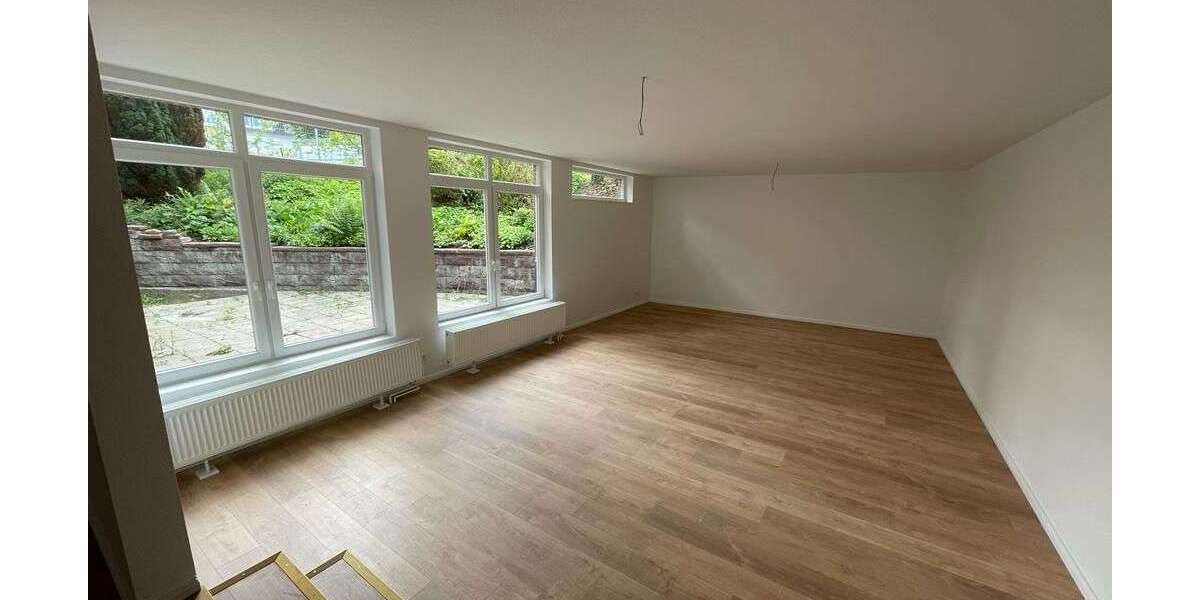 Etagenwohnung Hildesheim Himmelsthür - 2 Zimmer, 105 m&sup2;, 875&euro; | Angebot:25920120