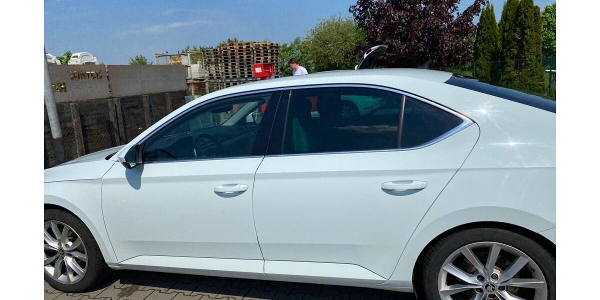 Skoda Superb 188.000 km 12.499 &euro; Ilsede 31241