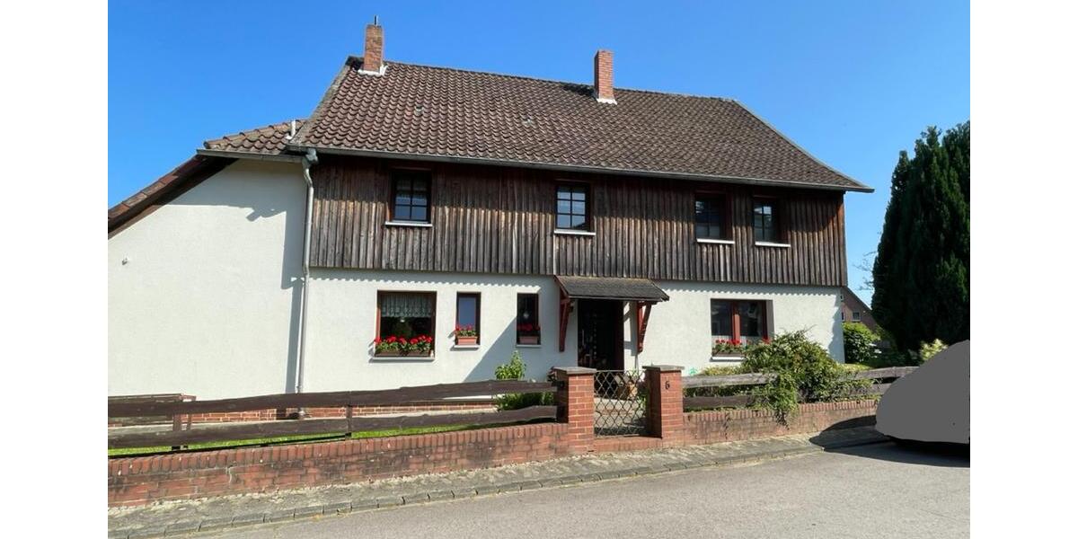 Einfamilienhaus Holle - 7 Zimmer, 180 m&sup2;, 230.000&euro; | Angebot:25614427