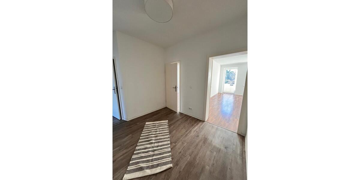 Etagenwohnung Hannover Südstadt - 2 Zimmer, 67 m&sup2;, 890&euro; | Angebot:25251191