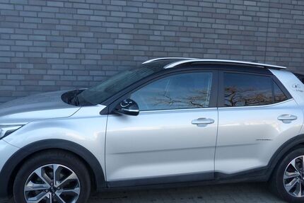 Kia Stonic 80.000 km 11.995 &euro; Hannover 30179