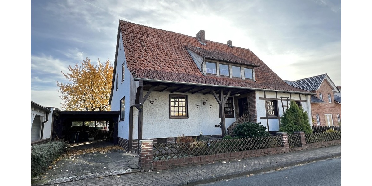 Großzügiges Wohnhaus mit Traumgarten - Zweifamilienhaus Harsum Harsum | Angebot:24494087