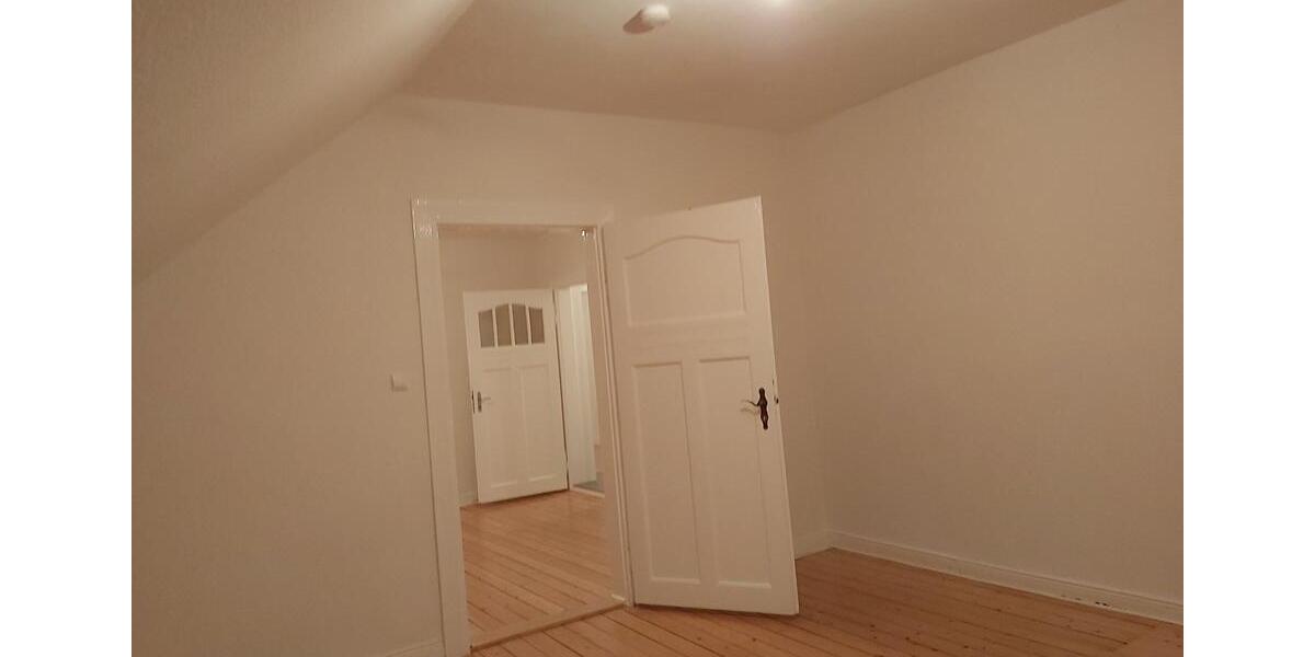 Etagenwohnung Hildesheim Himmelsthür - 4 Zimmer, 105 m&sup2;, 945&euro; | Angebot:25392851