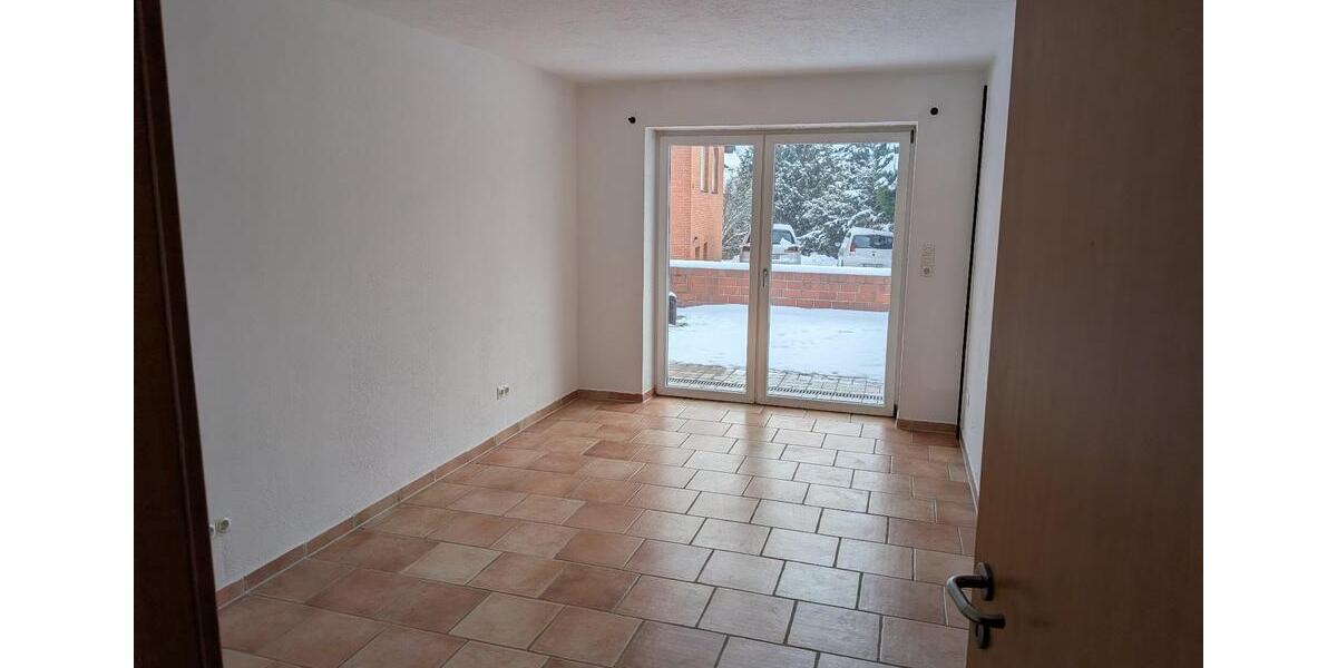 Erdgeschoßwohnung Bad Salzdetfurth - 2 Zimmer, 108 m&sup2;, 690&euro; | Angebot:25933157