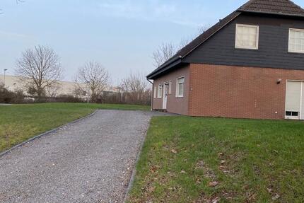 Haus Ronnenberg - 6 Zimmer, 200 m&sup2;, 2.800&euro; | Angebot:26653263