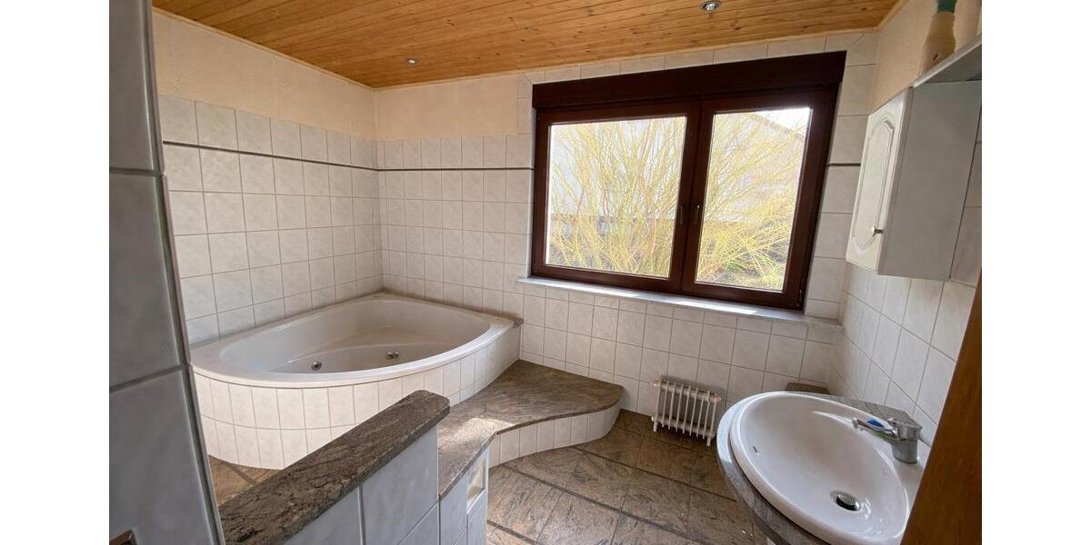 Einfamilienhaus Eime - 4 Zimmer, 156 m&sup2;, 275.000&euro; | Angebot:25841873