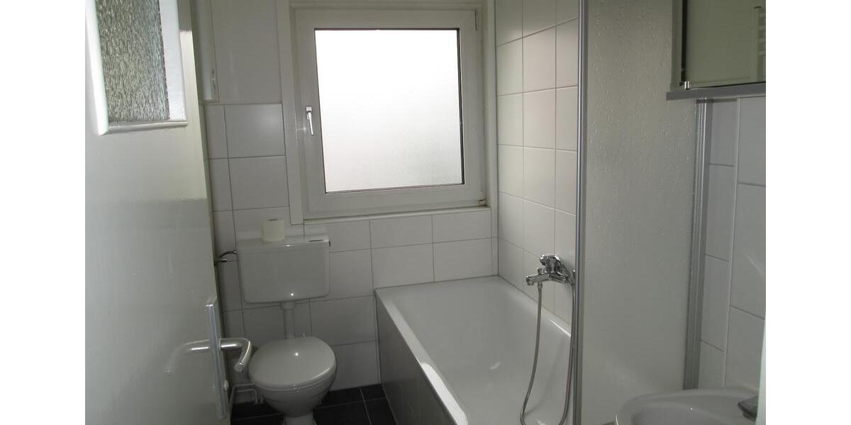 Dachgeschoßwohnung Salzgitter - 3 Zimmer, 48 m&sup2;, 289&euro; | Angebot:25753498