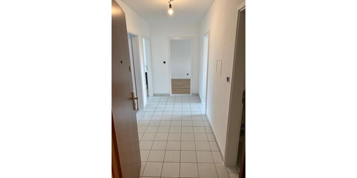 Etagenwohnung Laatzen - 3 Zimmer, 72 m&sup2;, 900&euro; | Angebot:26007336