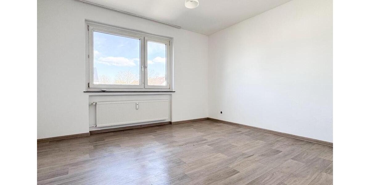 Etagenwohnung Lehrte - 4 Zimmer, 76 m&sup2;, 650&euro; | Angebot:25917975