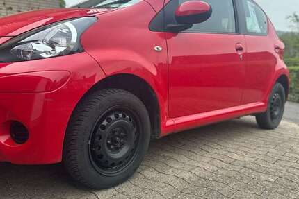 Toyota Aygo 60.850 km 4.799 &euro; Salzhemmendorf, Flecken 31020