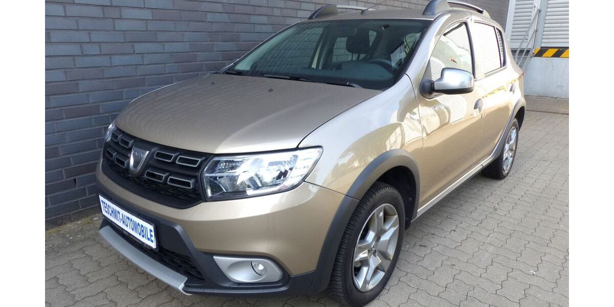 Dacia Sandero 86.900 km 9.995 &euro; Hannover 30179