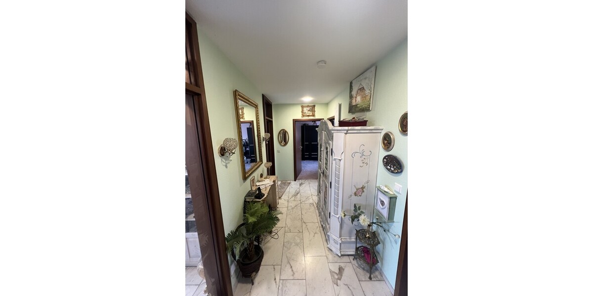 REDUZIERT! Saniertes Penthouse in Laatzen – 3-Zimmer-Traumwohnung mit Balkon & Fahrstuhl! - Einfamilienhaus Laatzen / Gleidingen Gleidingen | Angebot:19590138