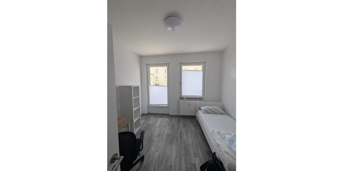 Etagenwohnung Hannover - 2 Zimmer, 60 m&sup2;, 1.200&euro; | Angebot:26020779