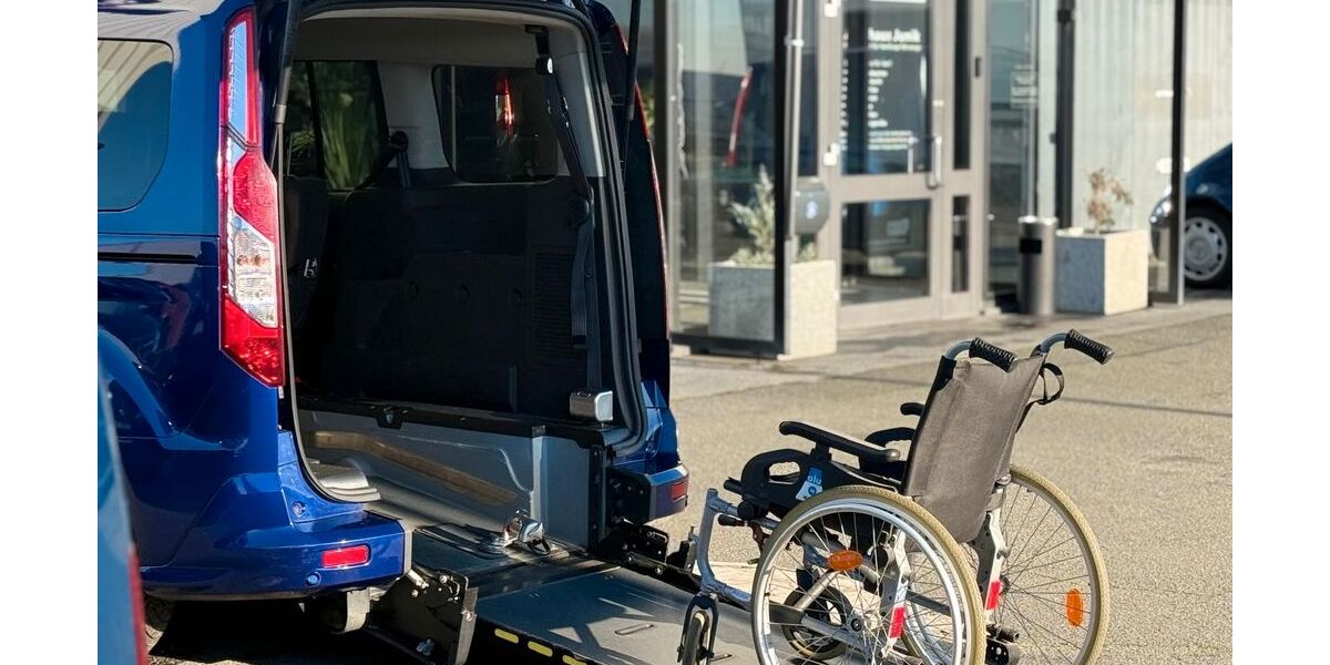 Ford Grand Tourneo 150.000 km 23.900 &euro; Salzgitter 38259