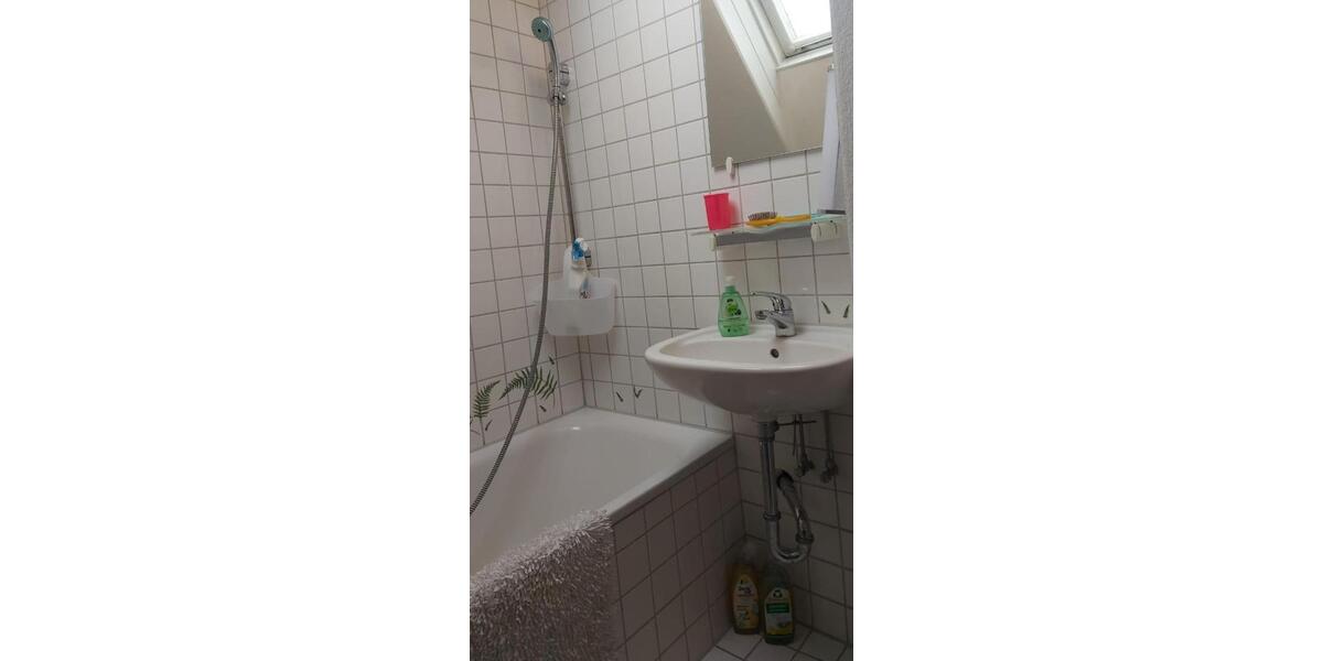 Dachgeschoßwohnung Lehrte - 2 Zimmer, 40 m&sup2;, 390&euro; | Angebot:26677634