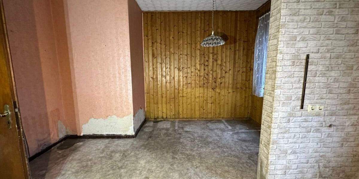 Einfamilienhaus Gronau - 6 Zimmer, 168 m&sup2;, 139.000&euro; | Angebot:25927985