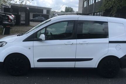Ford Transit Courier 180.000 km 5.600 &euro; Hannover 30179