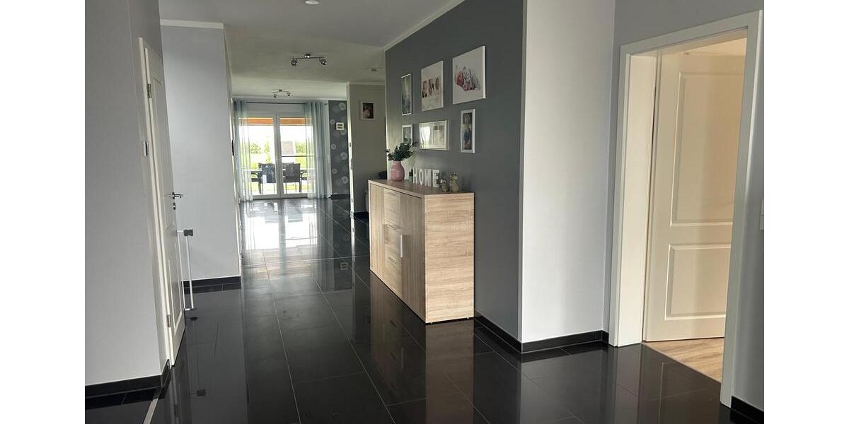 Villa Hohenhameln - 7 Zimmer, 211 m&sup2;, 733.000&euro; | Angebot:25976891