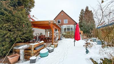 PLATZ FÜR ZWEI KONZEPTE OT: PEINE-BERKUM - Zweifamilienhaus Peine Südstadt | Angebot:25929233