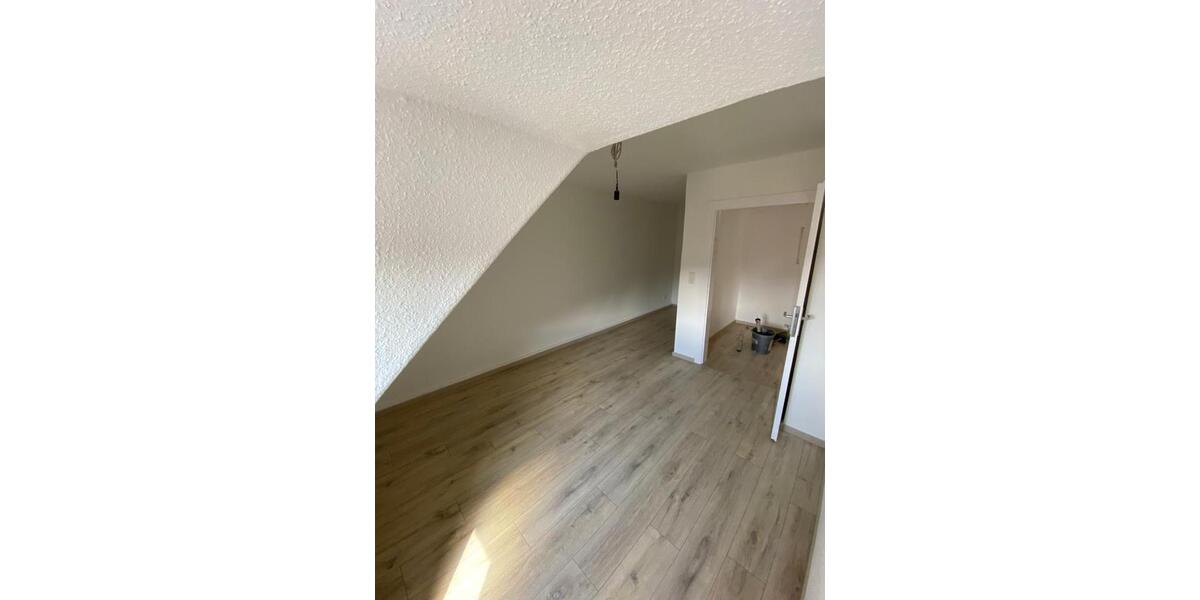 Dachgeschoßwohnung Hildesheim - 3 Zimmer, 59 m&sup2;, 645&euro; | Angebot:25852170