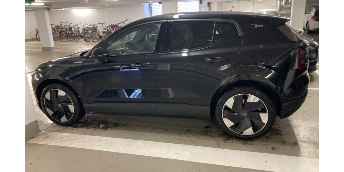 Volvo EX30 5.600 km 37.900 &euro; Laatzen 30880