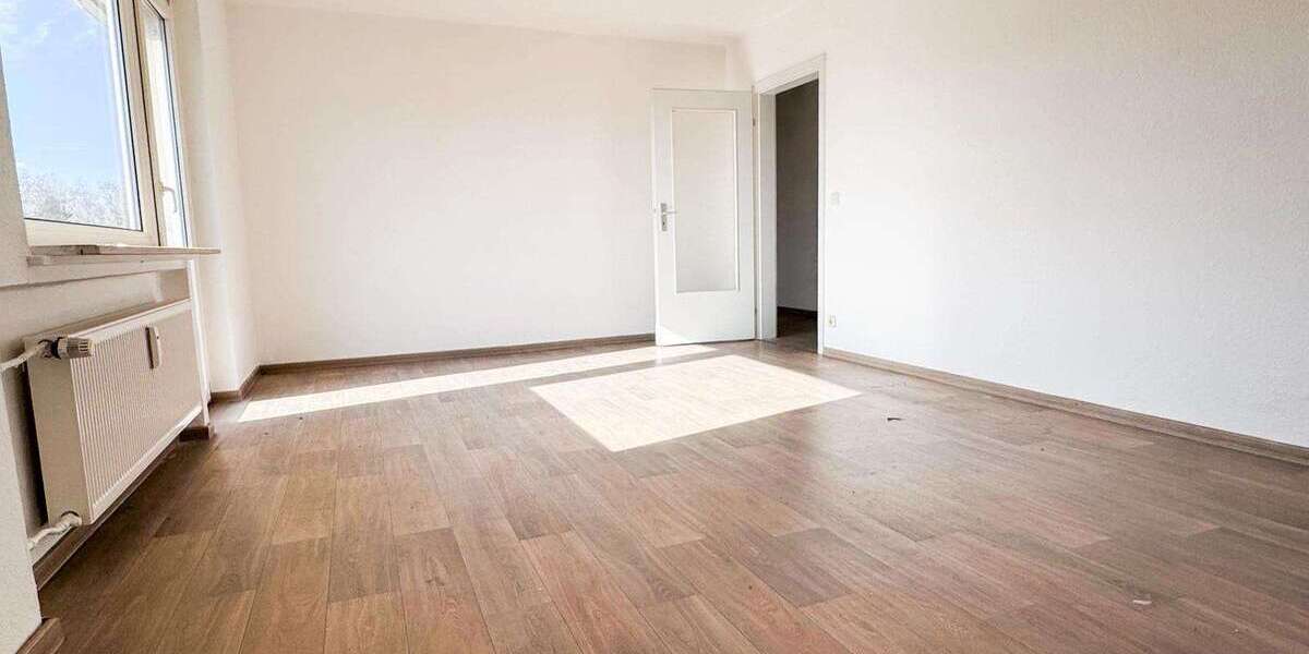 Etagenwohnung Lehrte - 4 Zimmer, 76 m&sup2;, 650&euro; | Angebot:25926564