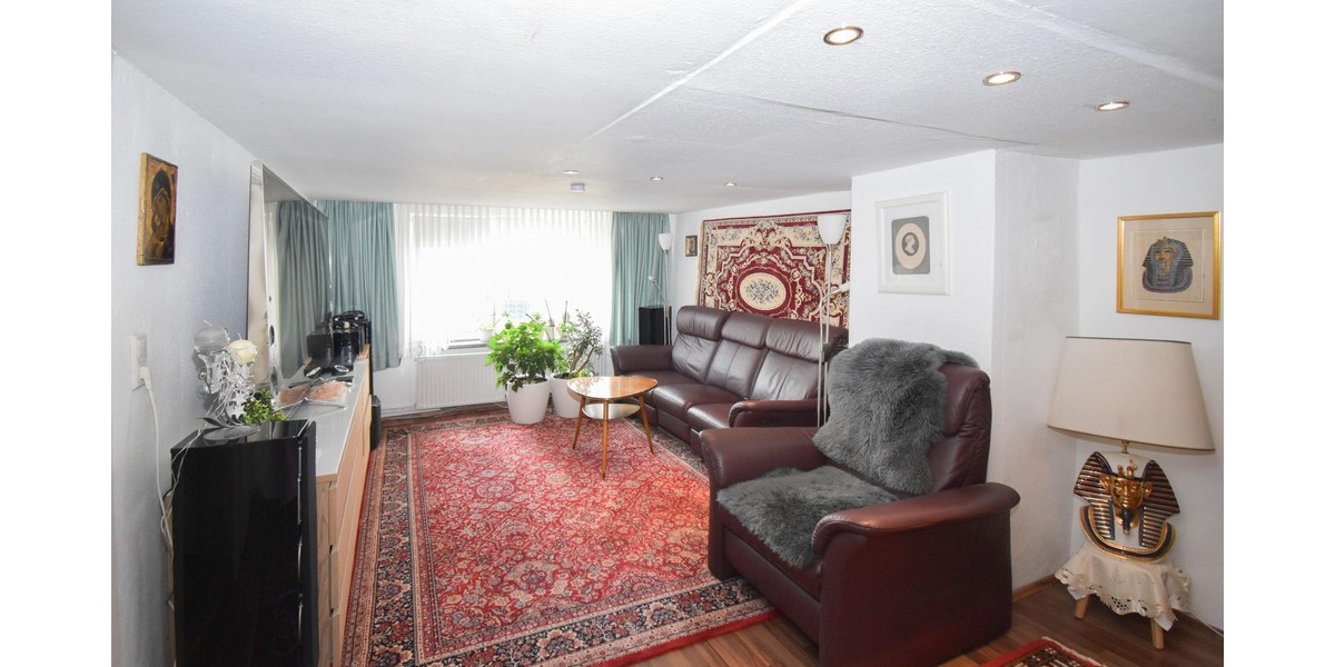 Historisches Reihenhaus mit PV-Anlage!!! - Reihenmittelhaus Bad Salzdetfurth | Angebot:24624364