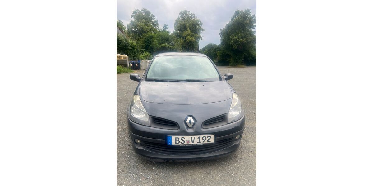Renault Clio 233.287 km 1.800 &euro; Salzgitter 38229