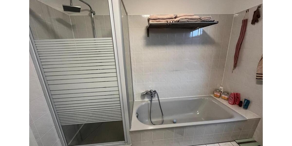 Etagenwohnung Giesen - 3 Zimmer, 85 m&sup2;, 1.090&euro; | Angebot:25723875