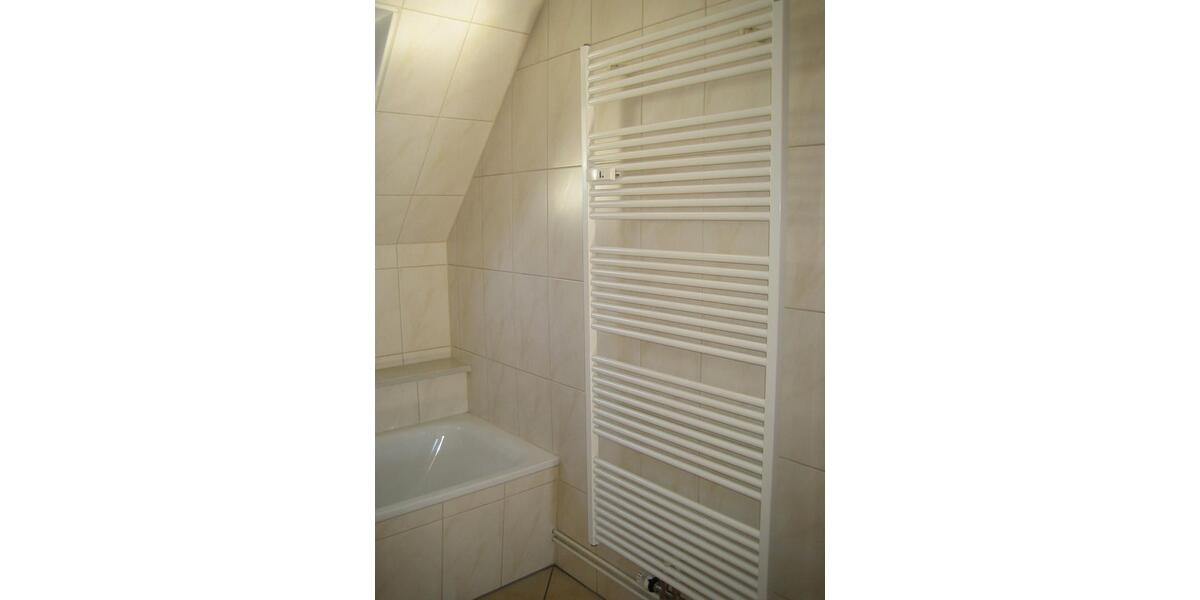 Dachgeschoßwohnung Salzhemmendorf - 3.5 Zimmer, 88 m&sup2;, 450&euro; | Angebot:25943331