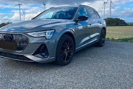 Audi e-tron 40.750 km 32.999 &euro; Haverlah 38275