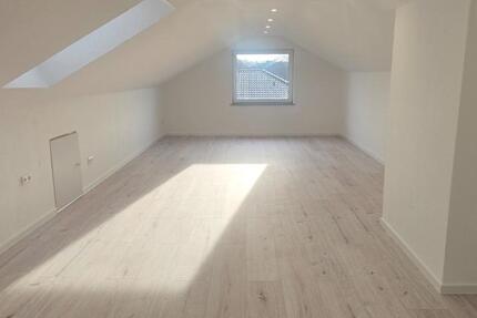 Wohnung Ronnenberg - 3 Zimmer, 97 m&sup2;, 900&euro; | Angebot:25674744
