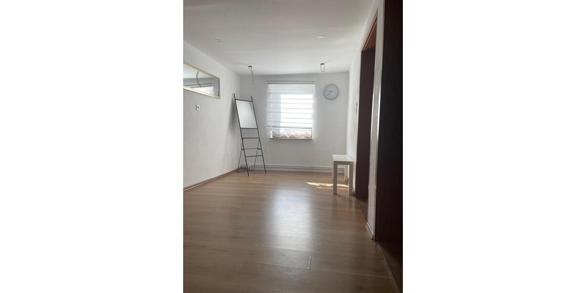 Einfamilienhaus Giesen - 5 Zimmer, 145 m&sup2;, 163.000&euro; | Angebot:26738566