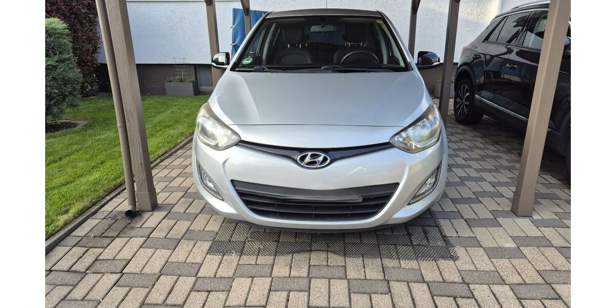 Hyundai i20 23.500 km 7.600 &euro; Nordstemmen 31171