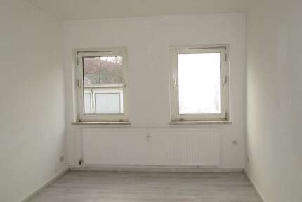 Wohnung Salzgitter Lebenstedt - 3 Zimmer, 49 m&sup2;, 287&euro; | Angebot:27396824