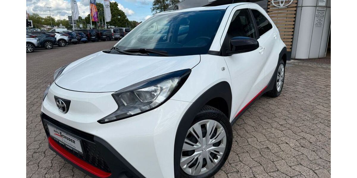 Toyota Aygo (X) 56.300 km 14.440 &euro; Hildesheim 31137