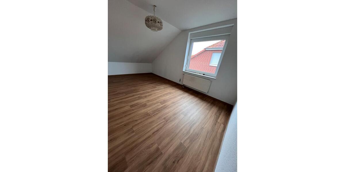 Etagenwohnung Sibbesse - 4 Zimmer, 110 m&sup2;, 1.100&euro; | Angebot:25869770