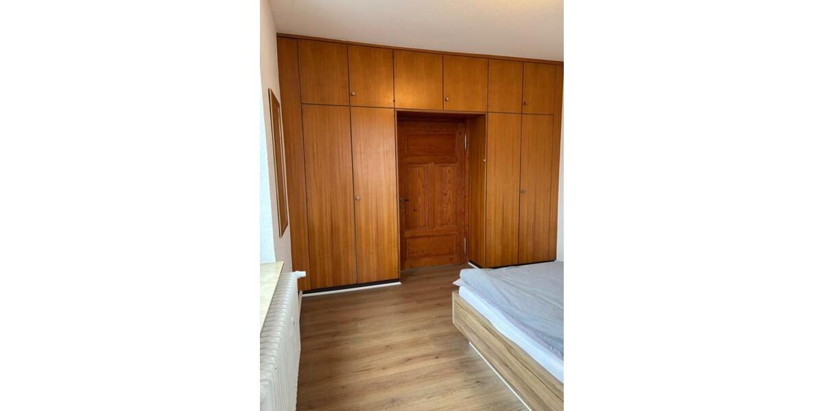 Etagenwohnung Heere - 3 Zimmer, 100 m&sup2;, 100&euro; | Angebot:25236427