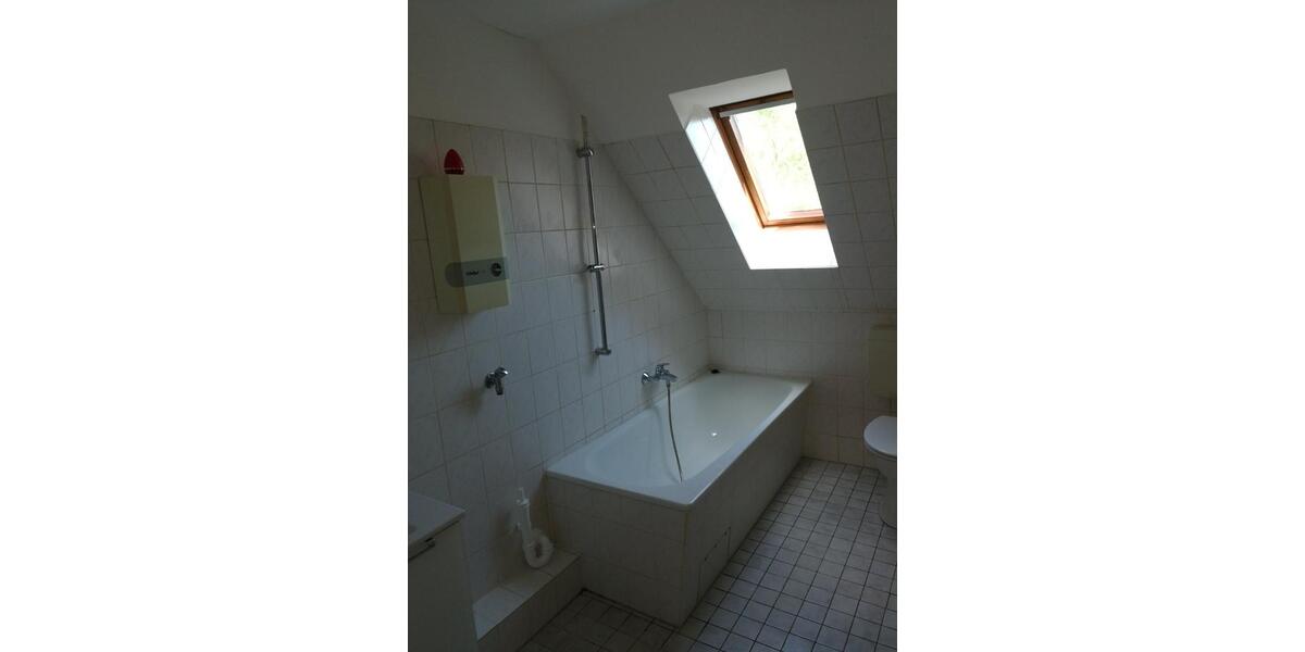 Dachgeschoßwohnung Schellerten - 3 Zimmer, 73 m&sup2;, 500&euro; | Angebot:25790316