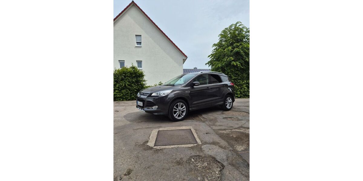 Ford Kuga 160.000 km 7.999 &euro; Nordstemme 31171