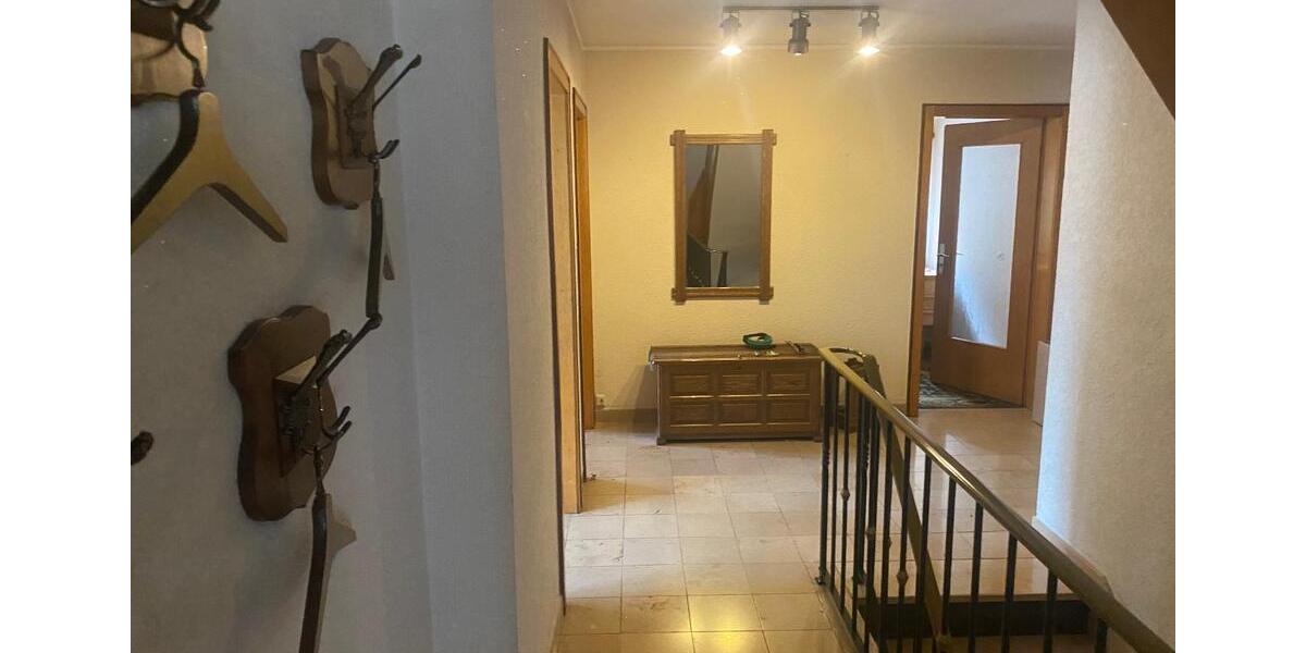 Etagenwohnung Lamspringe - 9 Zimmer, 228 m&sup2;, 1.650&euro; | Angebot:25057044