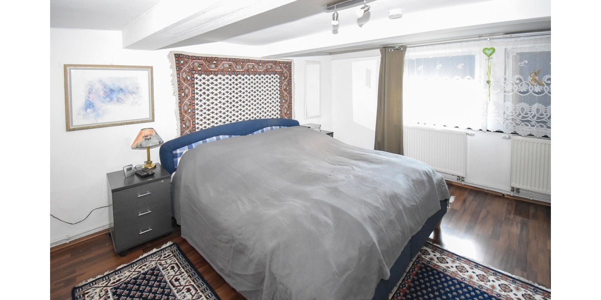 Historisches Reihenhaus mit PV-Anlage!!! - Reihenmittelhaus Bad Salzdetfurth | Angebot:24624364