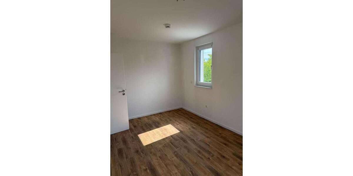 Etagenwohnung Springe - 3 Zimmer, 81 m&sup2;, 920&euro; | Angebot:26658657