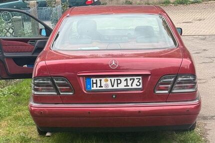 Mercedes-Benz E 200 275.000 km 3.300 &euro; Alfeld 31061