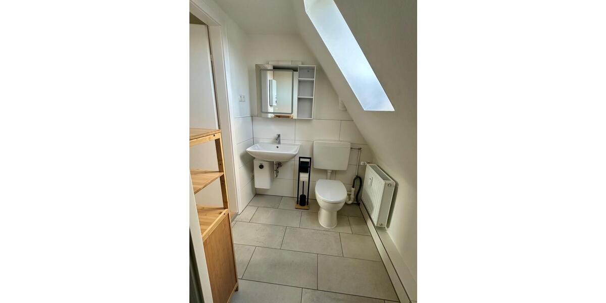 Dachgeschoßwohnung Hildesheim Himmelsthür - 1 Zimmer, 25 m&sup2;, 300&euro; | Angebot:25925793