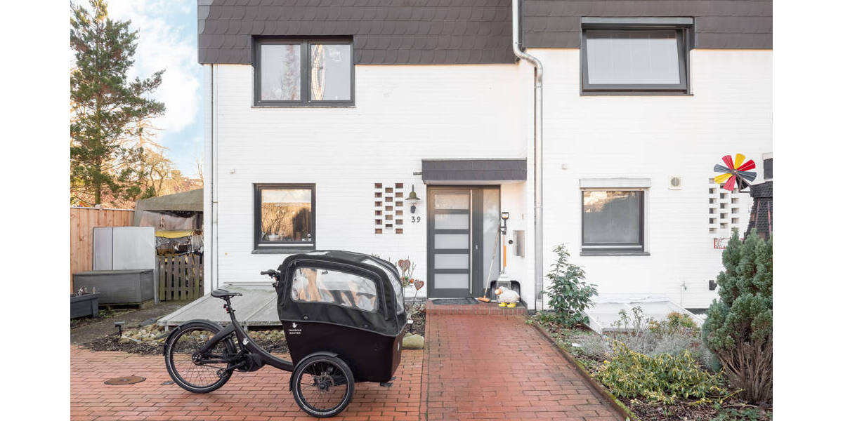 Reihenendhaus Lehrte - 7 Zimmer, 145 m&sup2;, 299.900&euro; | Angebot:26015800