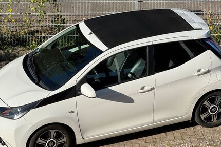 Toyota Aygo (X) 76.000 km 7.499 &euro; Harsum 31177
