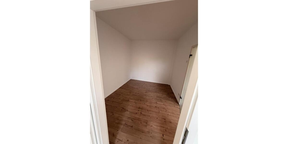 Erdgeschoßwohnung Peine Südstadt - 5 Zimmer, 155 m&sup2;, 1.755&euro; | Angebot:25309992